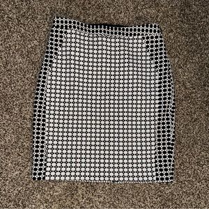 The Limited Black and White Ying Yang Pencil Skirt like new size 0 petite